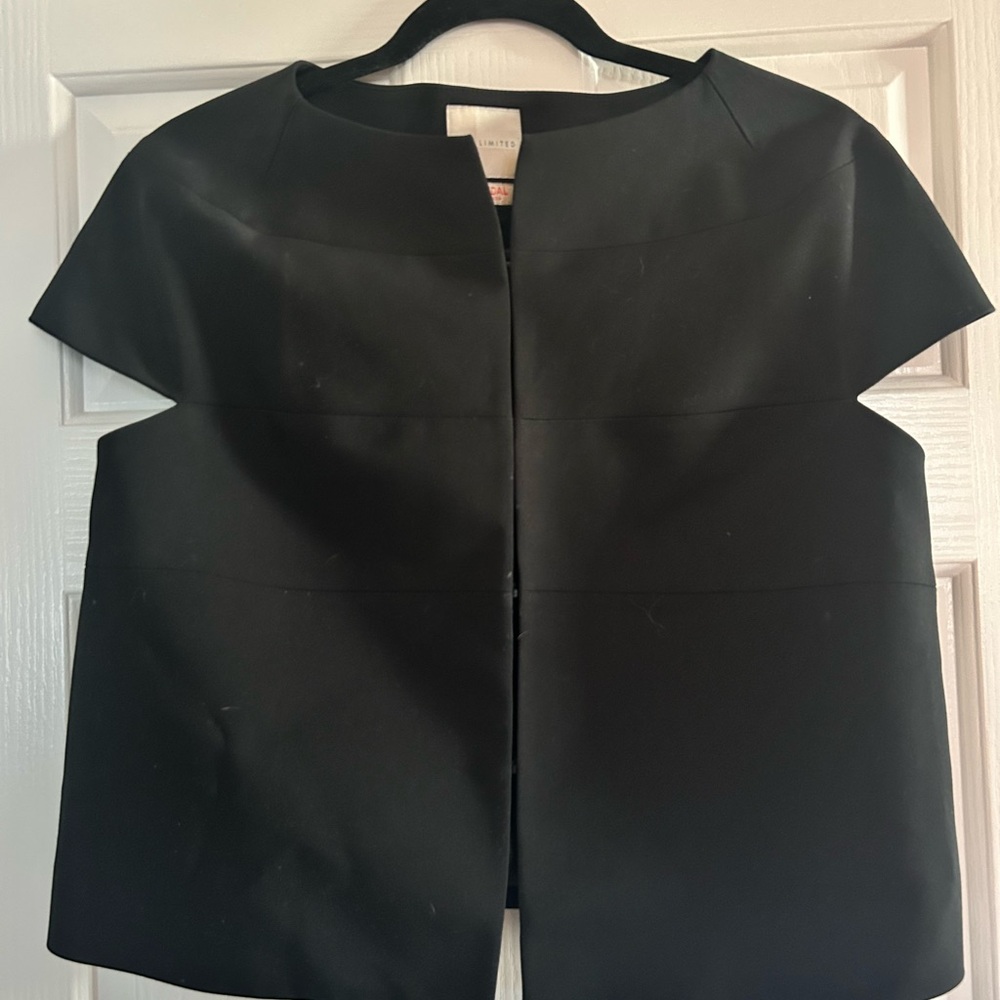 Chic Black Short Sleeve Top